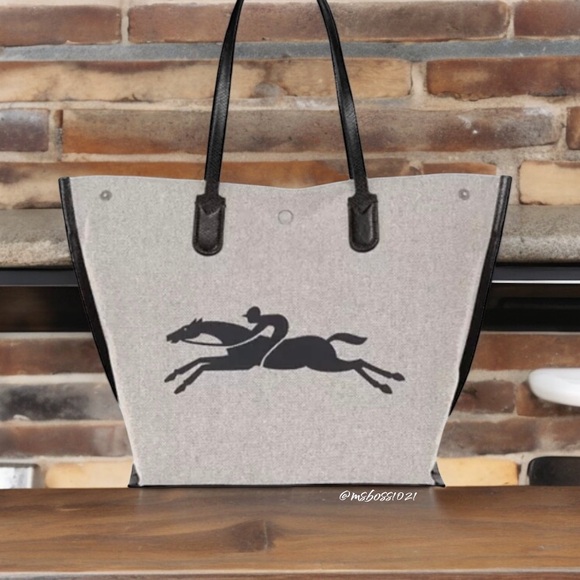 Longchamp Essential Toile Large Canvas Tote + Pouch in Ecru NWT - Picture 4 of 12